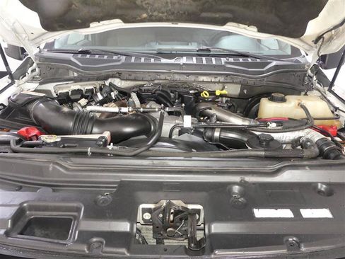 Used 2017 Ford F250 XL w/ Power Equipment Group AWD/4WD image 10
