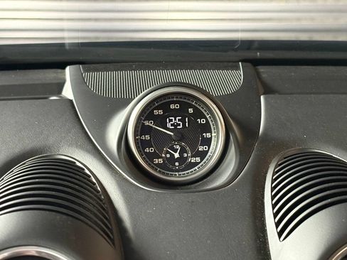 Used 2022 Porsche 718 Boxster Spyder RWD image 24