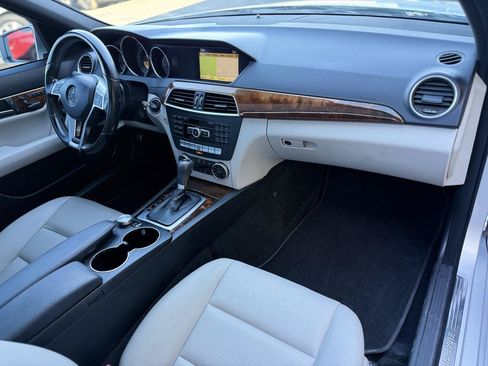Used 2012 Mercedes-Benz C 250 Sedan image 15