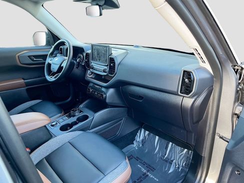 Used 2024 Ford Bronco Sport Outer Banks w/ Tech Package image 31