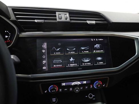 Used 2023 Audi Q3 2.0T Premium w/ Convenience Package image 30