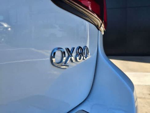 Used 2024 INFINITI QX80 Luxe image 13