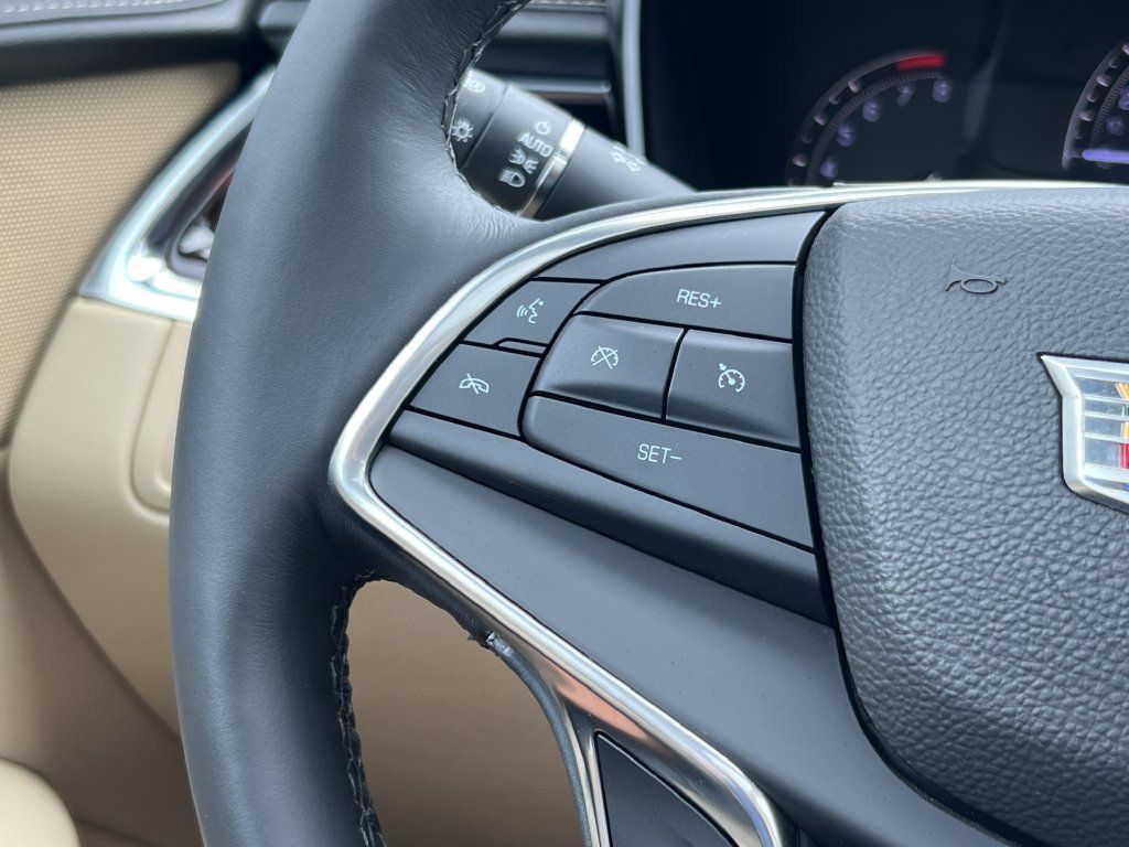 Used 2017 Cadillac XT5 Premium Luxury w/ Driver Assist Package FWD image 35