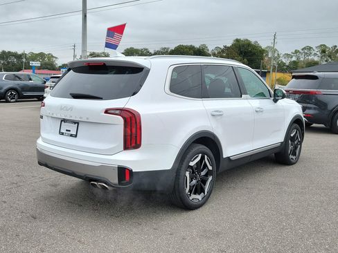 Certified 2025 Kia Telluride S image 6