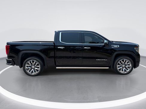 Used 2024 GMC Sierra 1500 Denali w/ Denali Reserve Package RWD image 9