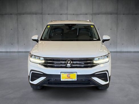 Used 2024 Volkswagen Tiguan SE AWD/4WD image 8