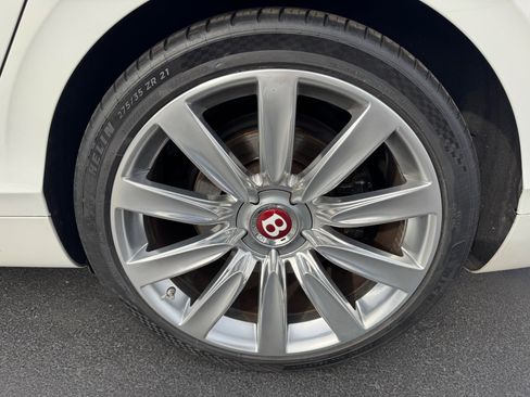 Used 2016 Bentley Flying Spur V8 image 40