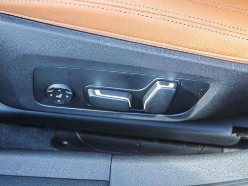 New 2026 BMW 330i Sedan w/ Premium Package image 21