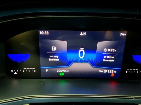 Used 2023 Volkswagen Taos SE w/ Panoramic Sunroof Package image 15