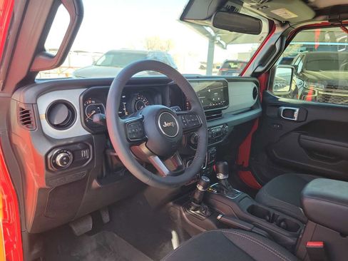 Used 2024 Jeep Gladiator Sport image 2