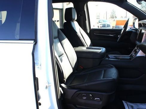 Used 2024 GMC Yukon XL Denali image 20