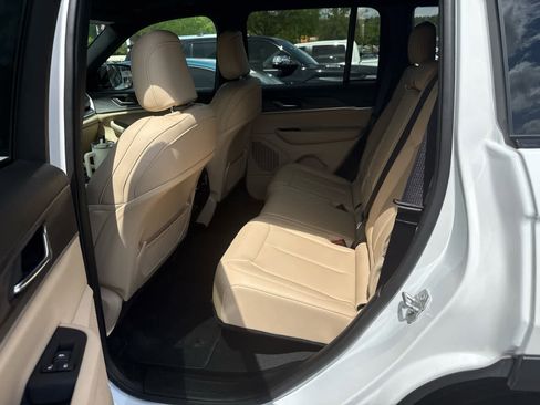 Used 2025 Jeep Grand Cherokee Limited w/ Trailer Tow Package image 8