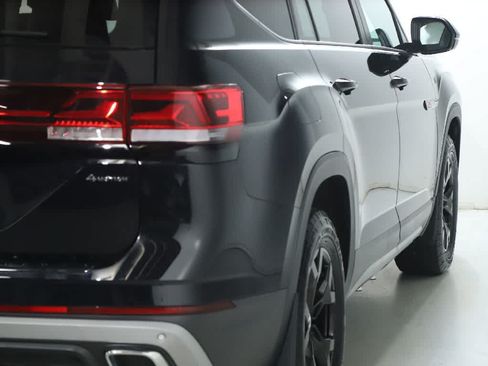 Certified 2024 Volkswagen Atlas Peak Edition SE AWD/4WD image 48