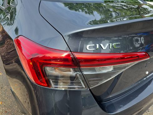 Used 2024 Honda Civic Sport image 32