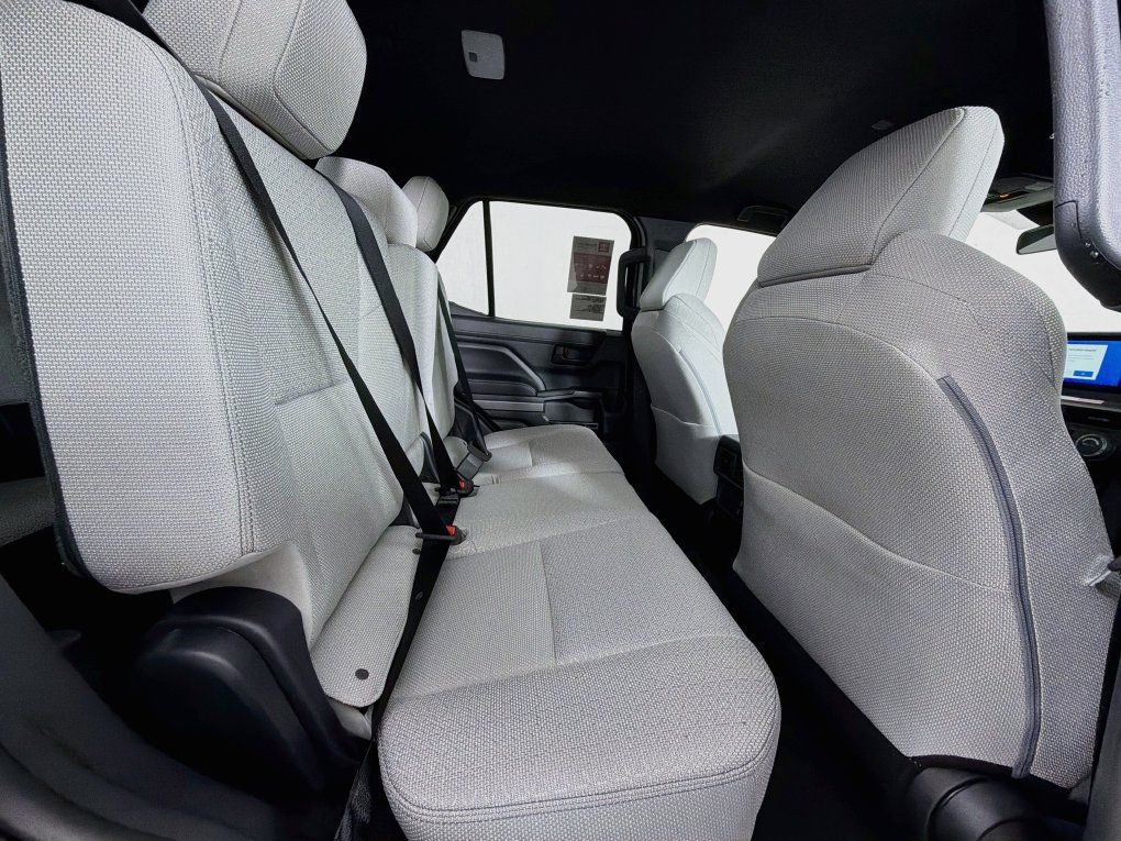 New 2026 Toyota 4Runner SR5 AWD/4WD image 27