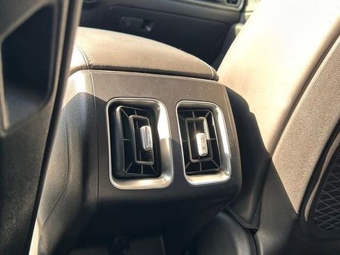 Used 2025 Kia Sorento S FWD image 45