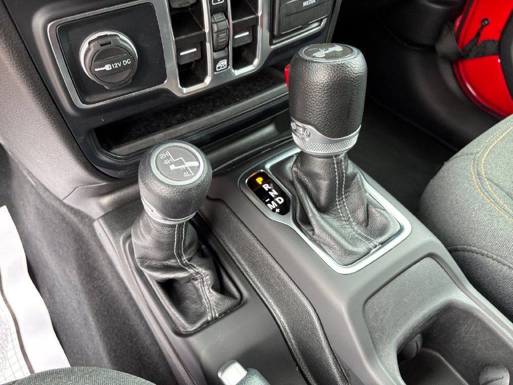 Used 2024 Jeep Wrangler Unlimited Sport AWD/4WD image 28