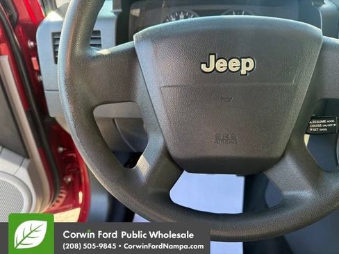 Used 2007 Jeep Compass Sport FWD image 14