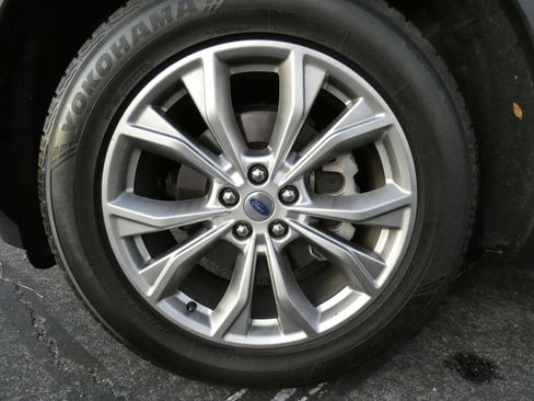 Used 2020 Ford Explorer XLT w/ Equipment Group 202A image 20