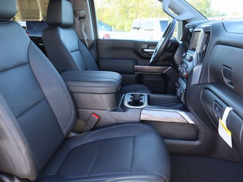 Used 2023 Chevrolet Silverado 2500 LTZ w/ LTZ Premium Package image 30