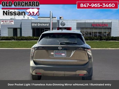 Used 2025 Nissan Kicks SV w/ Interior Electronics Package FWD image 6