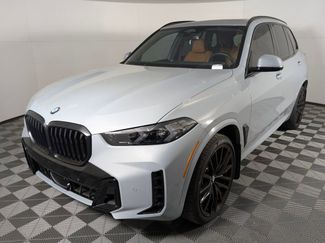 Used 2025 BMW X5 xDrive40i w/ M Sport Package video 1