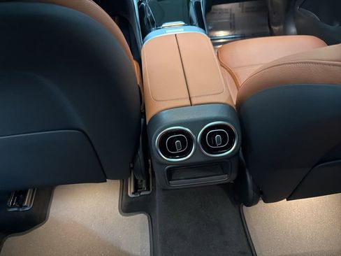 New 2026 Mercedes-Benz GLC 300 image 23