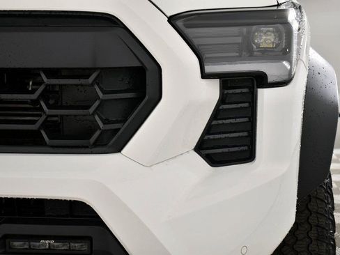 New 2025 Toyota Tacoma Trailhunter image 3