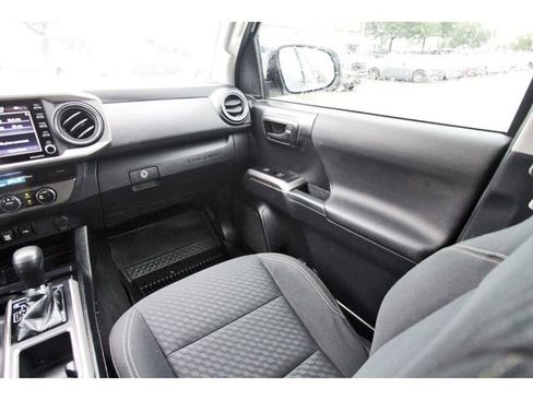 Used 2021 Toyota Tacoma SR5 w/ Trail Edition AWD/4WD image 9