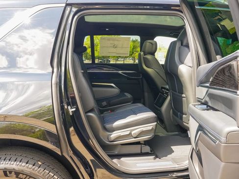 New 2026 Cadillac Escalade IQL Luxury image 15