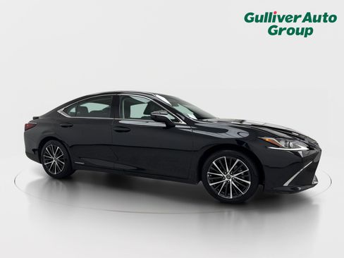 Used 2022 Lexus ES 300h w/ Premium Package FWD image 12