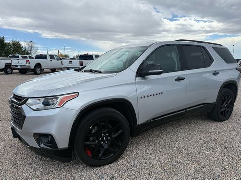 Used 2021 Chevrolet Traverse Premier w/ Redline Edition AWD/4WD image 5