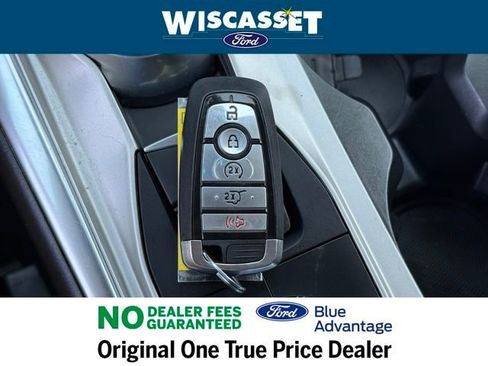 Certified 2022 Ford Explorer XLT w/ Equipment Group 202A image 13