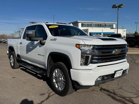 Used 2022 Chevrolet Silverado 3500 High Country w/ Technology Package image 9