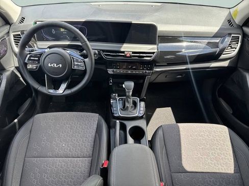 New 2026 Kia Seltos S FWD image 23