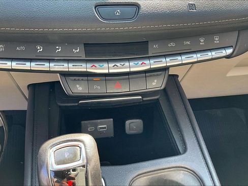 Used 2019 Cadillac XT4 Luxury w/ Trailering Package FWD image 15