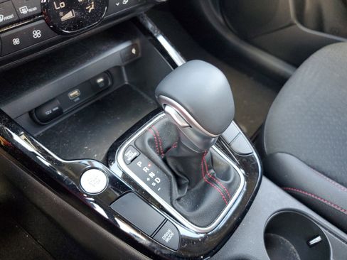 Used 2025 Kia Soul GT-Line image 31