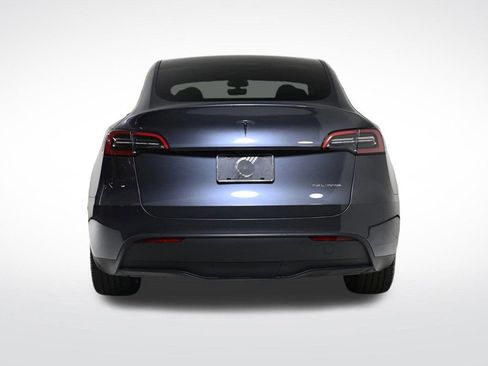 Used 2024 Tesla Model Y Long Range image 4