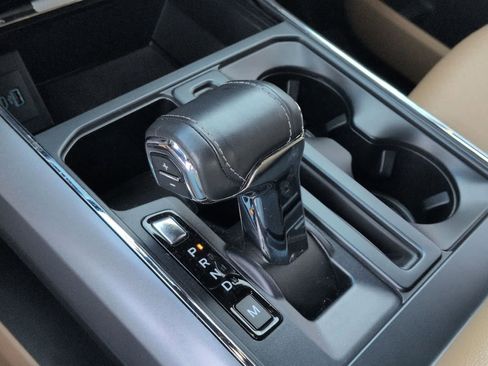 Used 2021 Ford F150 Lariat image 32