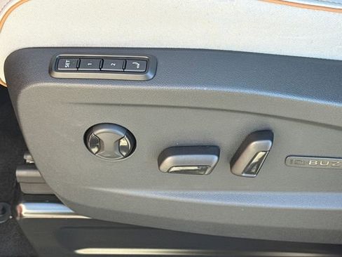 New 2025 Volkswagen ID. Buzz Pro S Plus image 36