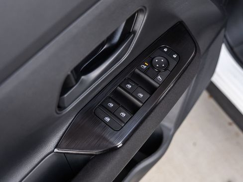 Used 2026 Nissan Kicks S FWD image 19