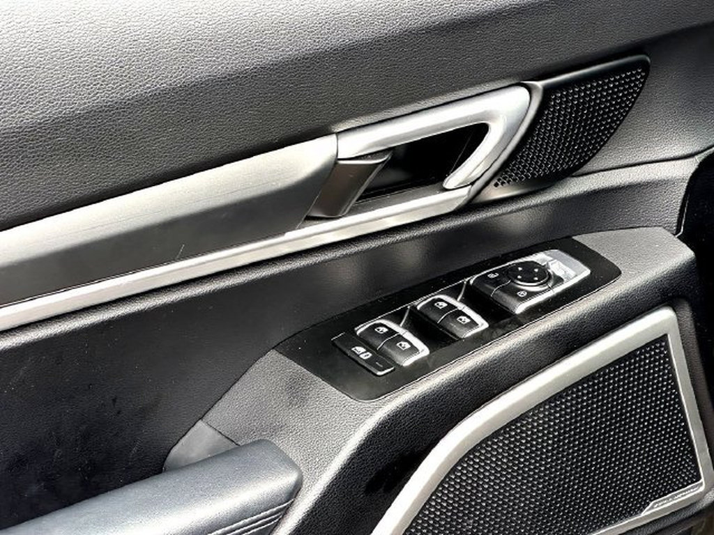 Used 2020 Kia Telluride S FWD image 11