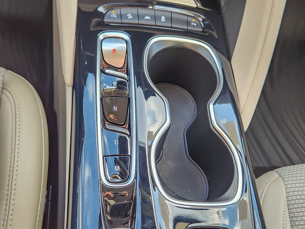 Certified 2023 Buick Envision Preferred AWD/4WD image 15