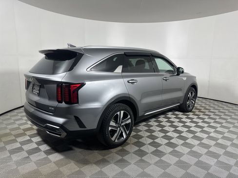 Used 2023 Kia Sorento EX image 7