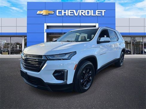 Certified 2023 Chevrolet Traverse LT w/ Midnight/Sport Edition image 6