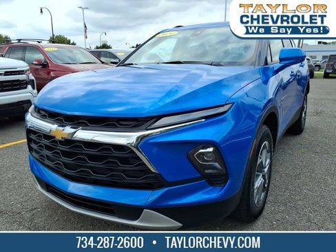 Certified 2024 Chevrolet Blazer LT w/ Convenience Package FWD image 1