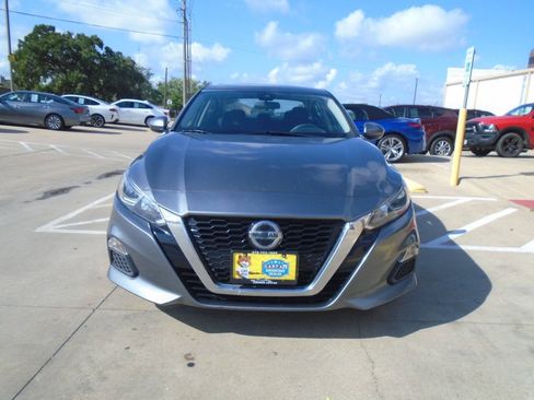 Used 2021 Nissan Altima 2.5 S FWD image 2