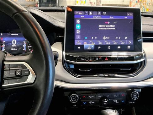 Used 2022 Jeep Compass Limited image 6