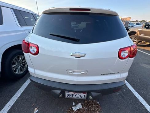 Used 2012 Chevrolet Traverse LT FWD image 6