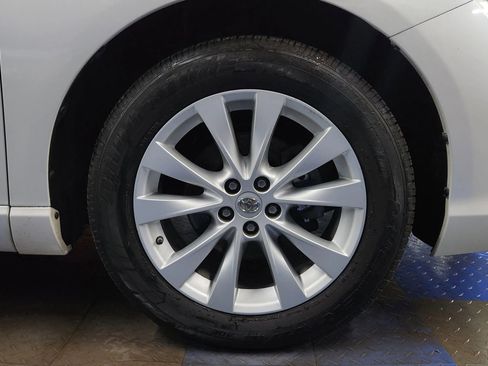 Used 2013 Toyota Venza XLE w/ XLE Premium Pkg image 68